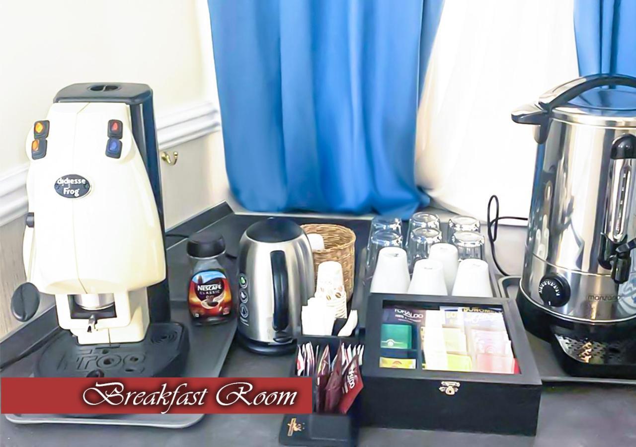 Bed & Breakfast Medea Наполи Екстериор снимка