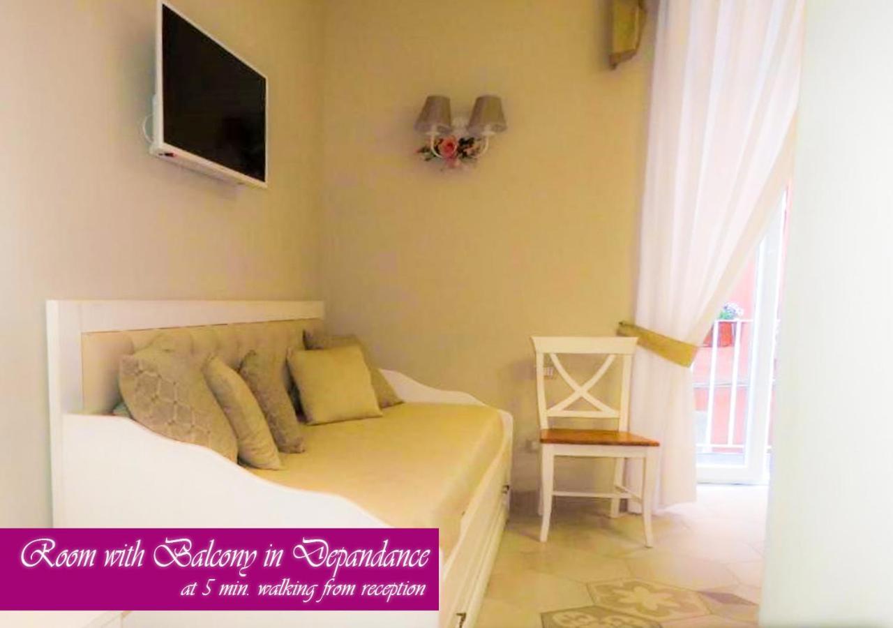 Bed & Breakfast Medea Наполи Екстериор снимка